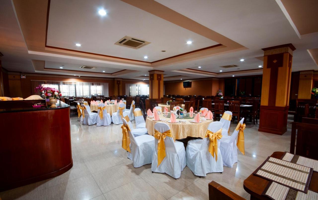 Chiangrai Grand Room Hotel Чианг Рай Екстериор снимка